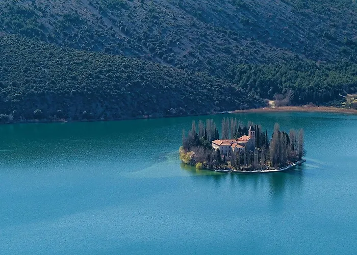 בית נופש Amazing In Puljane